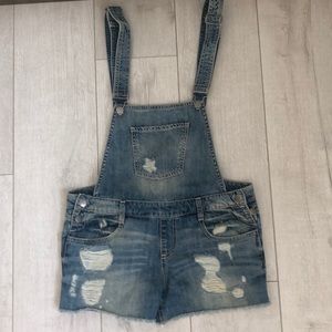 Size 27 – small overall jean shorts. Super cute!